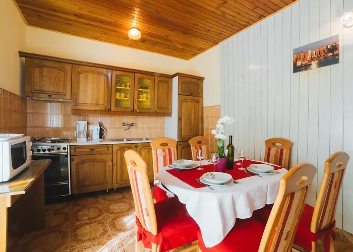 Ante Petric Хвар