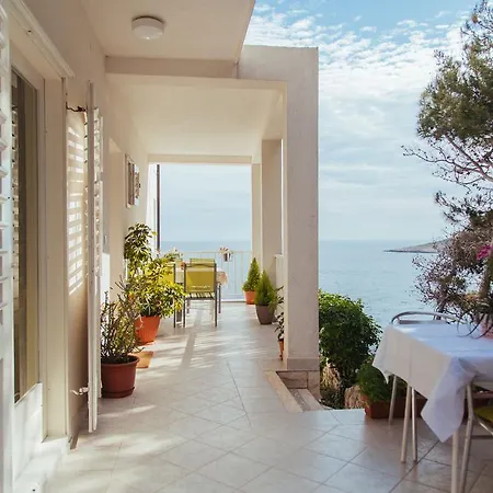 아파트 아파트먼츠 안테 패트릭