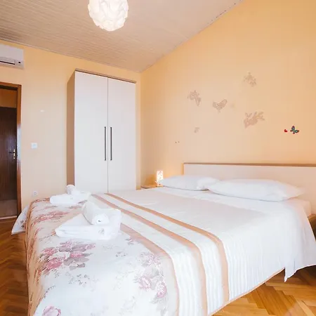 Ante Petric هفار